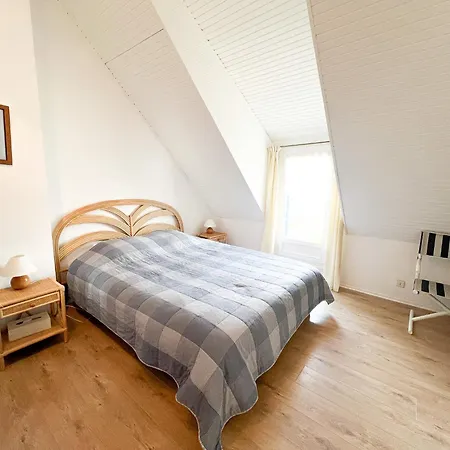Holiday home Maison Avec Jardin 250m