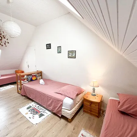 Semesterbostad Maison Avec Jardin 250m