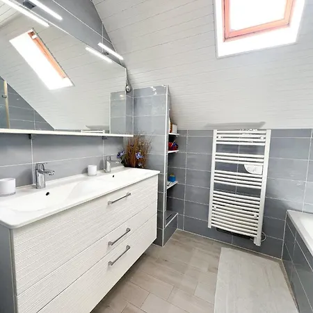Casa de Férias Maison Avec Jardin 250m